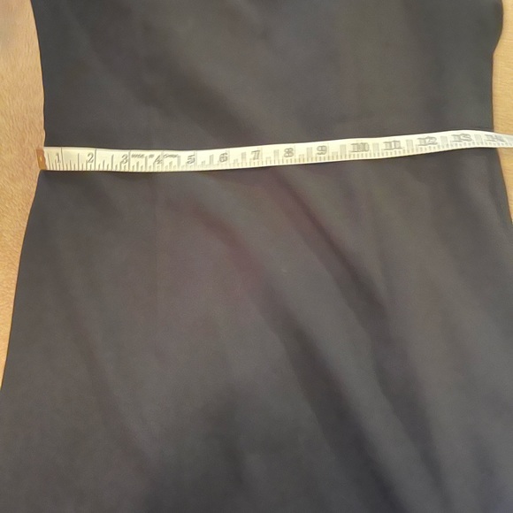 Black Halo Madigan Off the Shoulder Dress - 8 - Picture 7 of 8